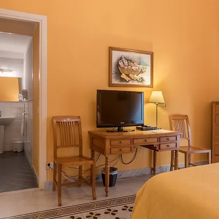 Palazzo Pantaleo 게스트하우스 3*